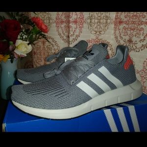 Adidas Swift Run